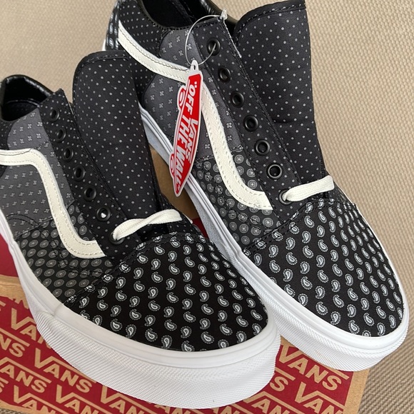 Vans WMNS Old Skool Tie Print Patch Work Black / True White Sneakers - Picture 7 of 16
